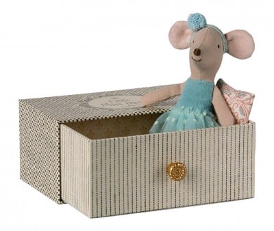 Little Sister Dancing Mouse on Sofa Bed
