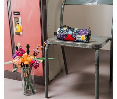 Estojo personalizável floral LEGO Settlement Little Herschel Garden