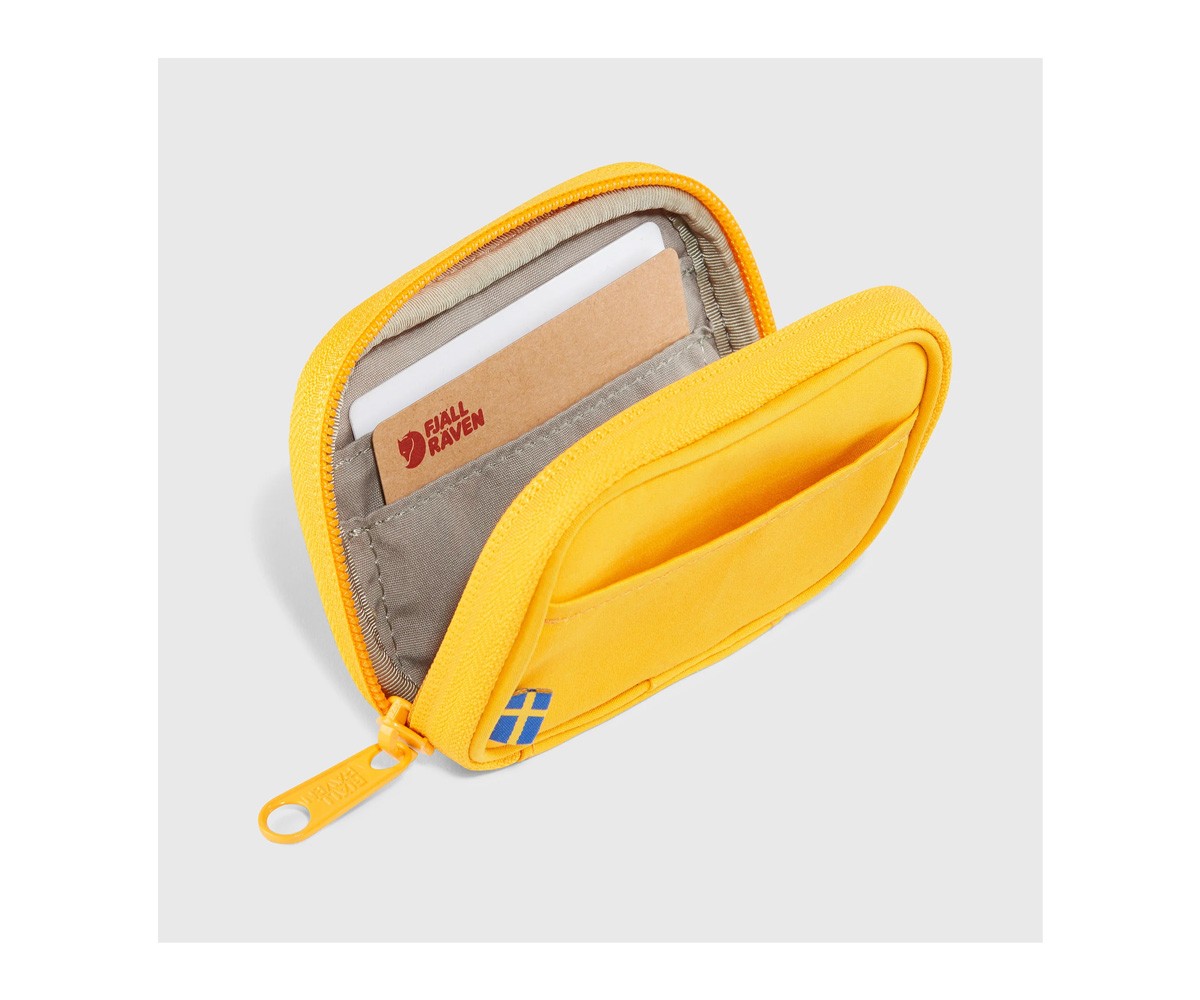 Mealheiro  Kanken Black Card