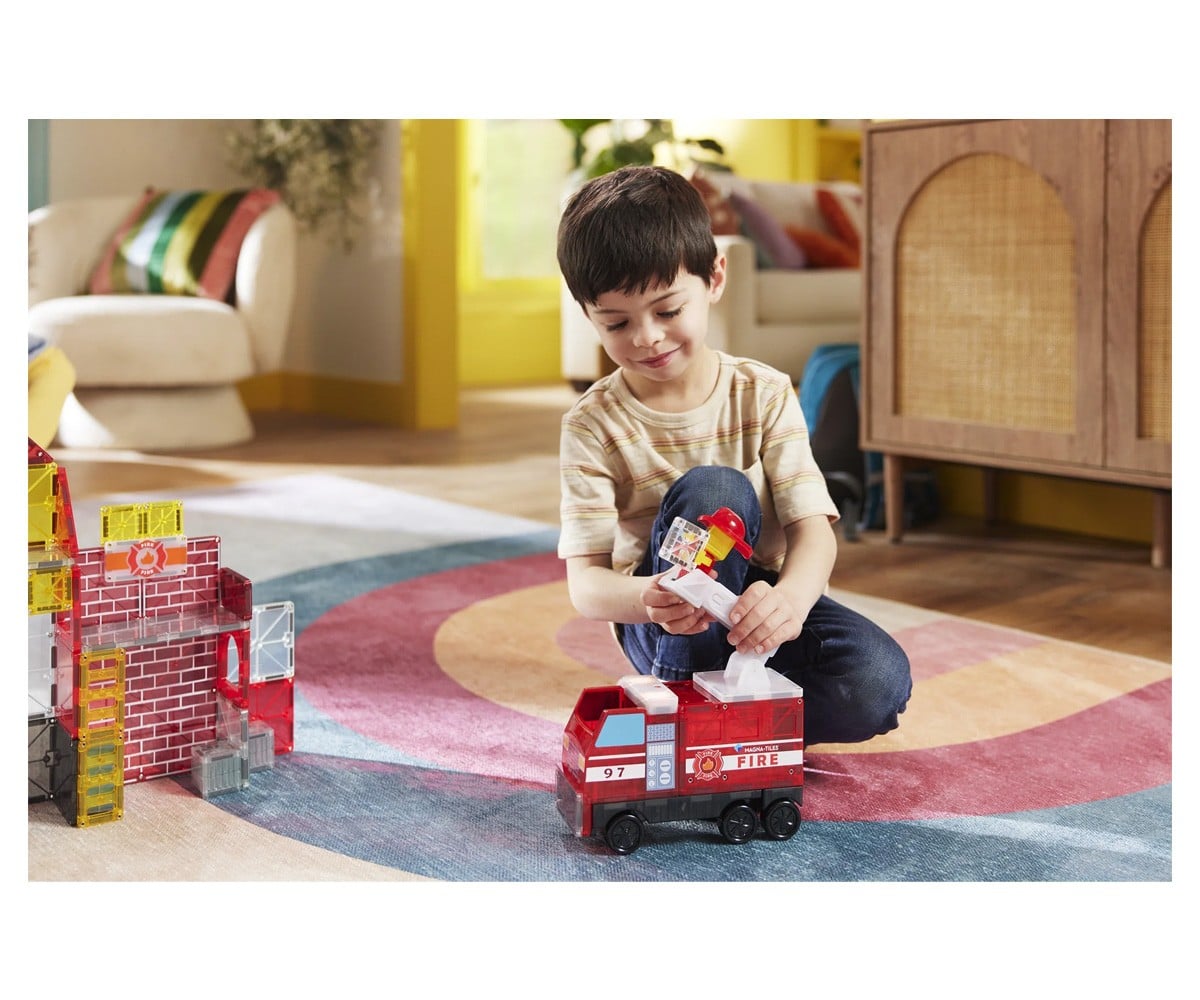 Conjunto de construção do Corpo de Bombeiros Magna-Tiles de 50 peças