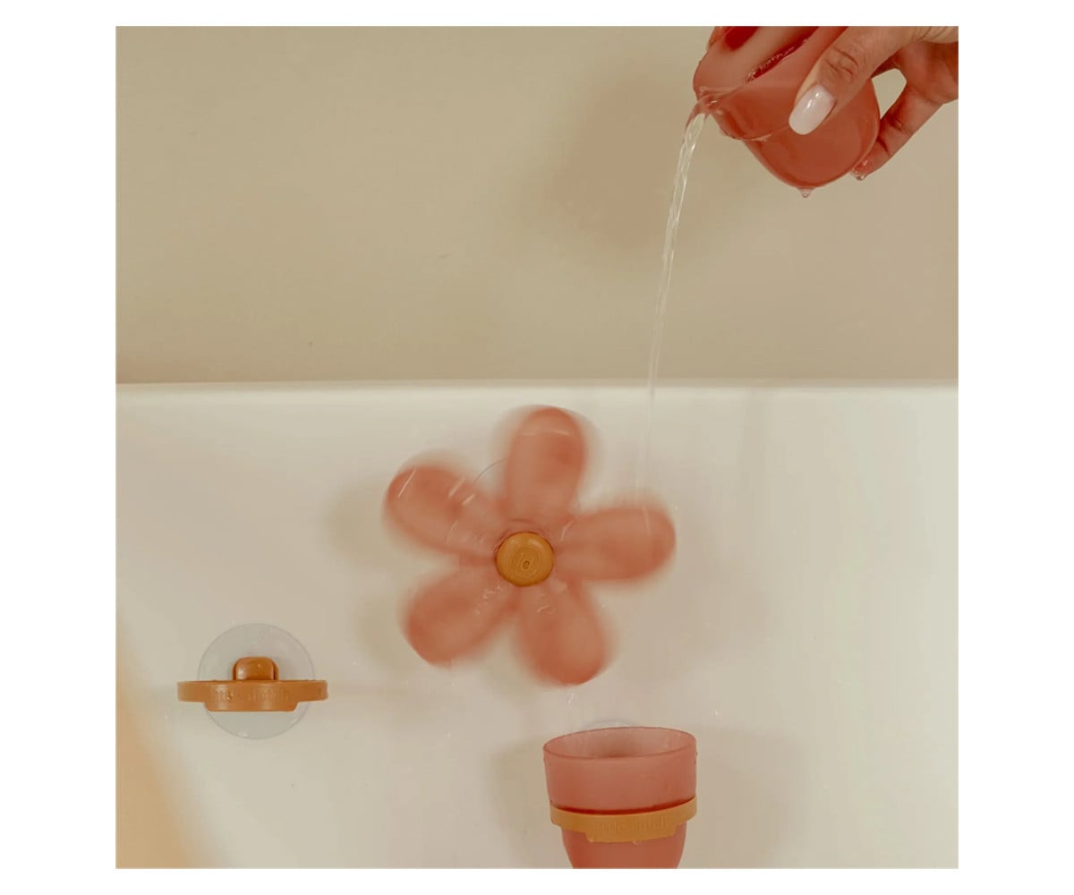 Juego de Baño Tazas y Flor Rosa