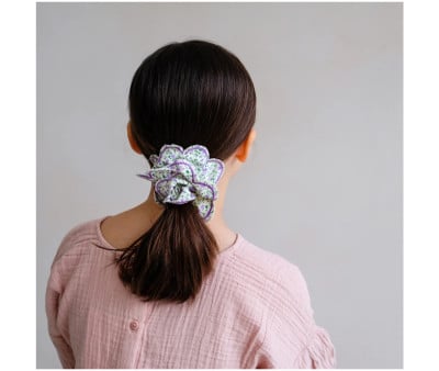Chouchou Scalloped Floral