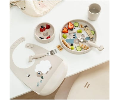 Vajilla Foodie con Ventosa Tiny Farm Sand