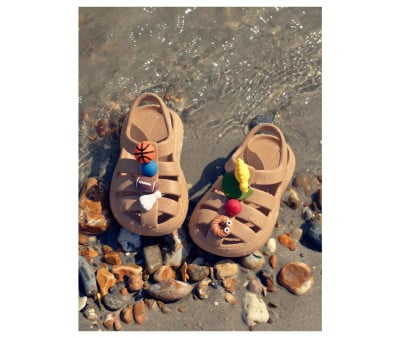 Cangrejeras Ligeras Brown con Pines Intercambiables