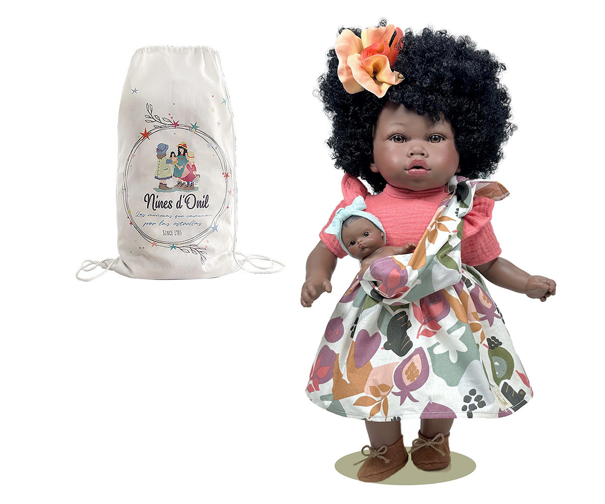Boneca Addis com flores de bebê