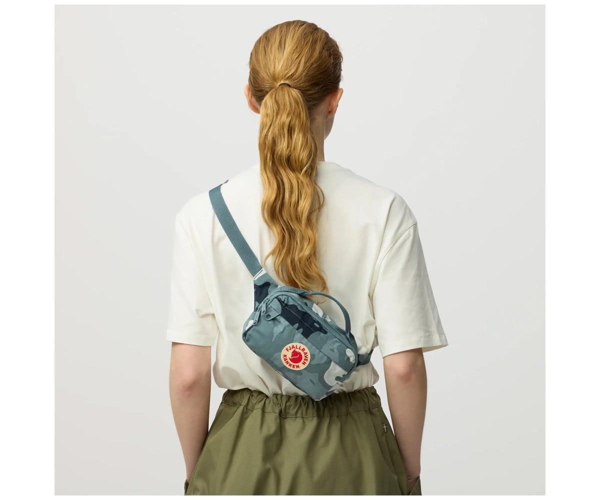 Riñonera Kanken Graphics Nimbus Blue Hidden Animals