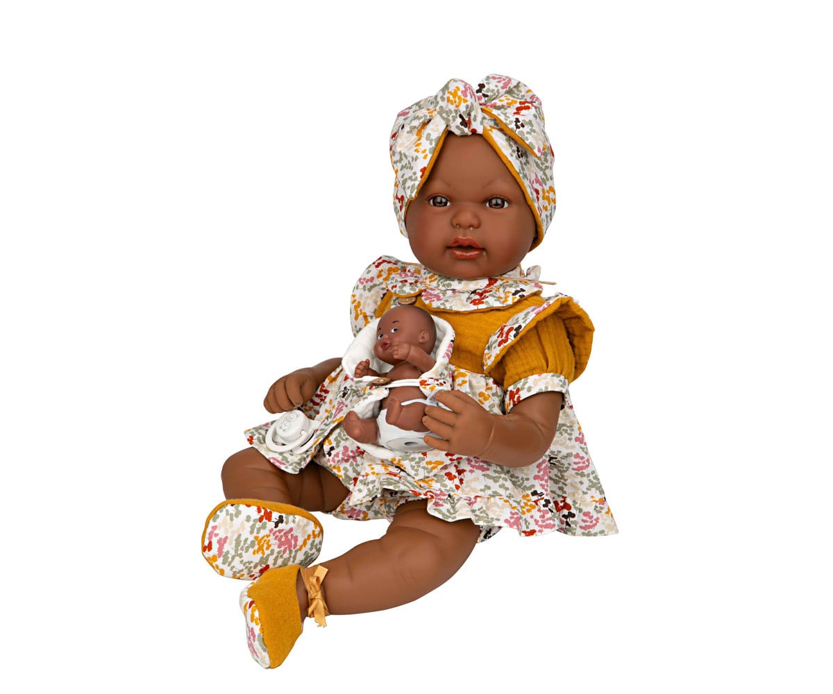 Muñeca Elegance Mies Mulato 45cm y Aran Mostaza