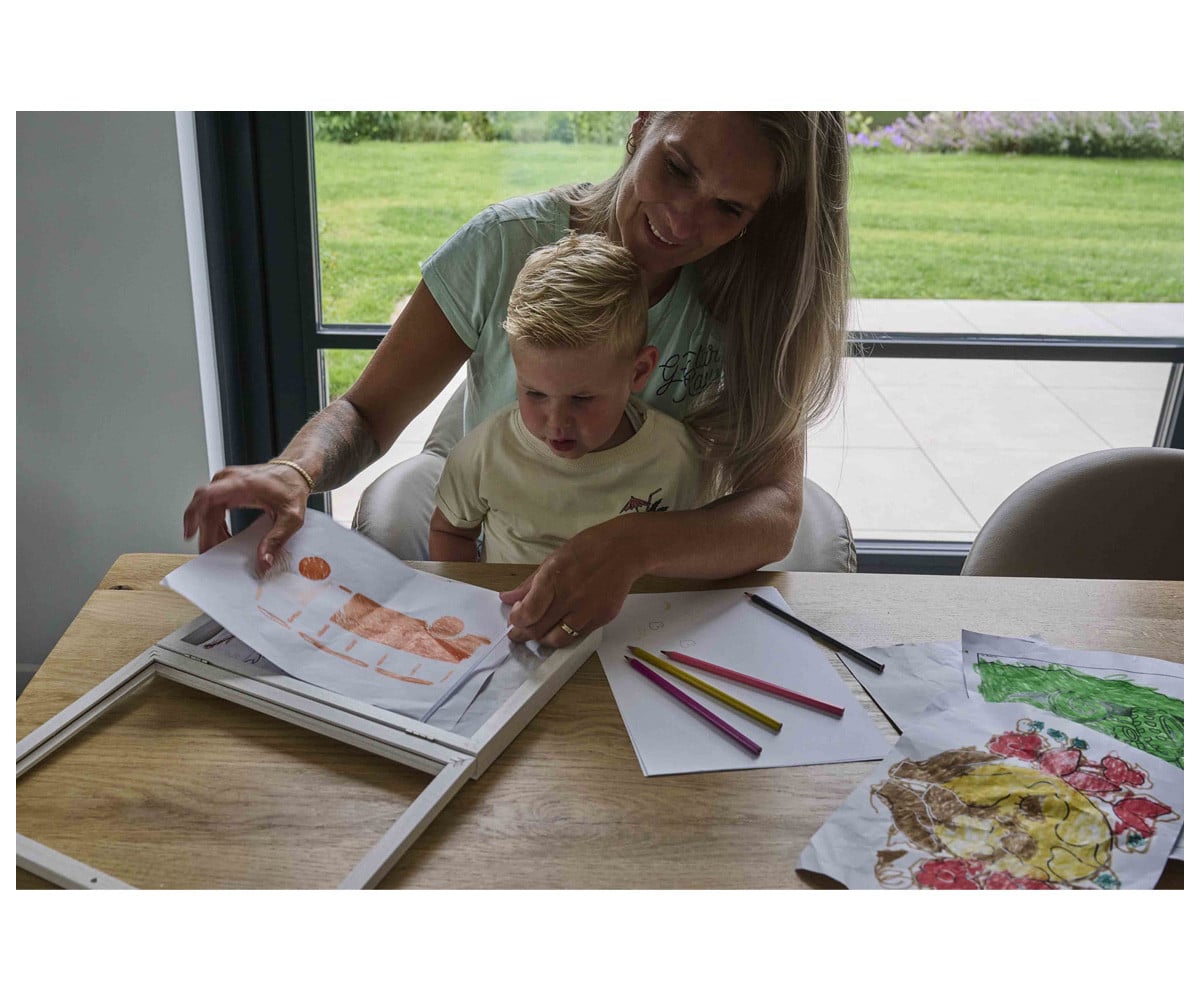 Expositor e Armazenamento de Desenhos Happy Hands